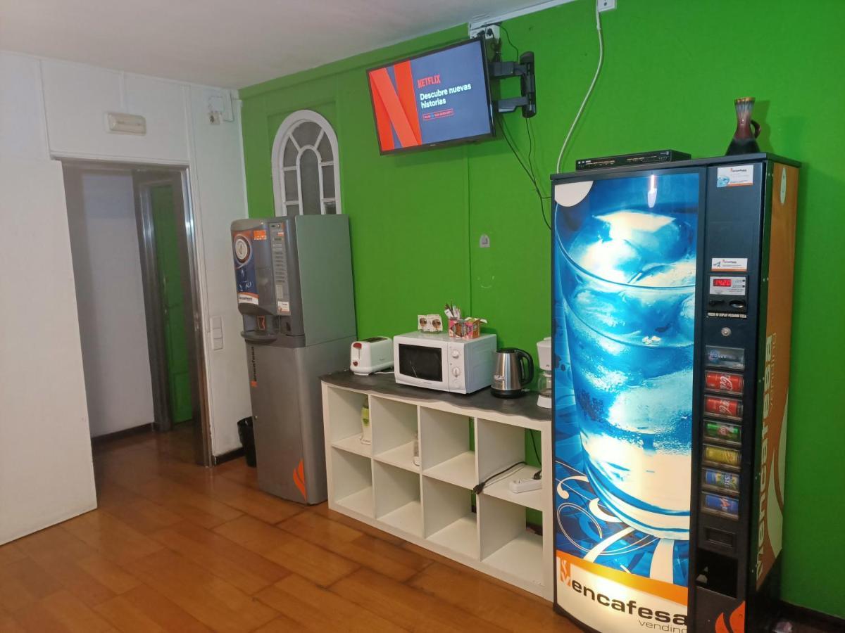 Diagonal House Hostel Barcelona Ngoại thất bức ảnh