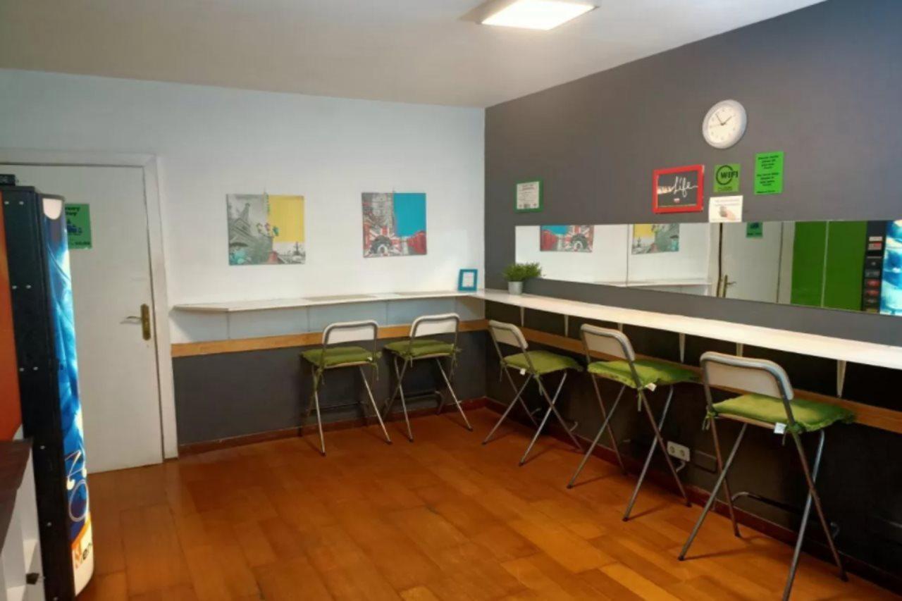 Diagonal House Hostel Barcelona Ngoại thất bức ảnh