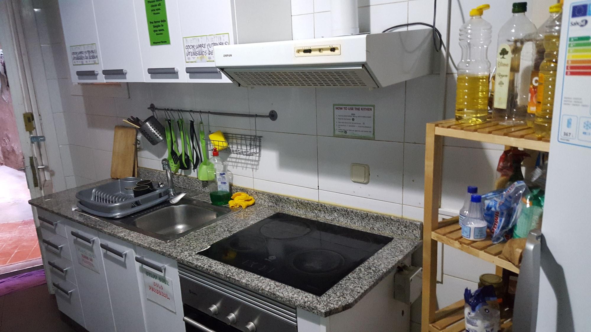Diagonal House Hostel Barcelona Ngoại thất bức ảnh
