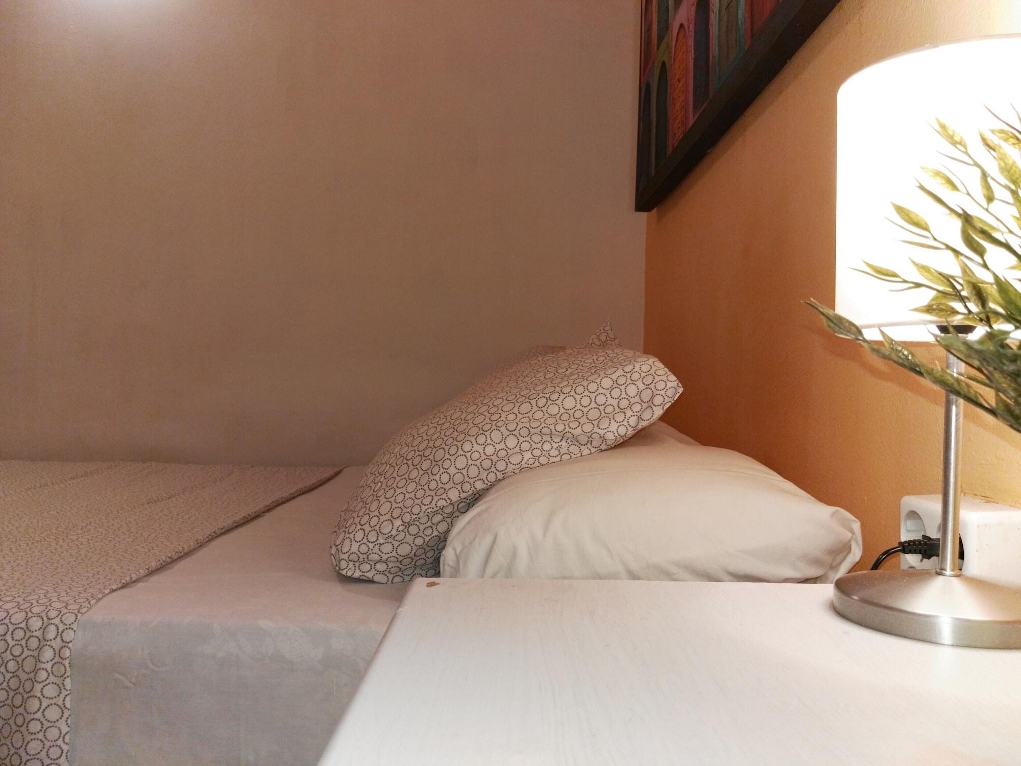 Diagonal House Hostel Barcelona Ngoại thất bức ảnh