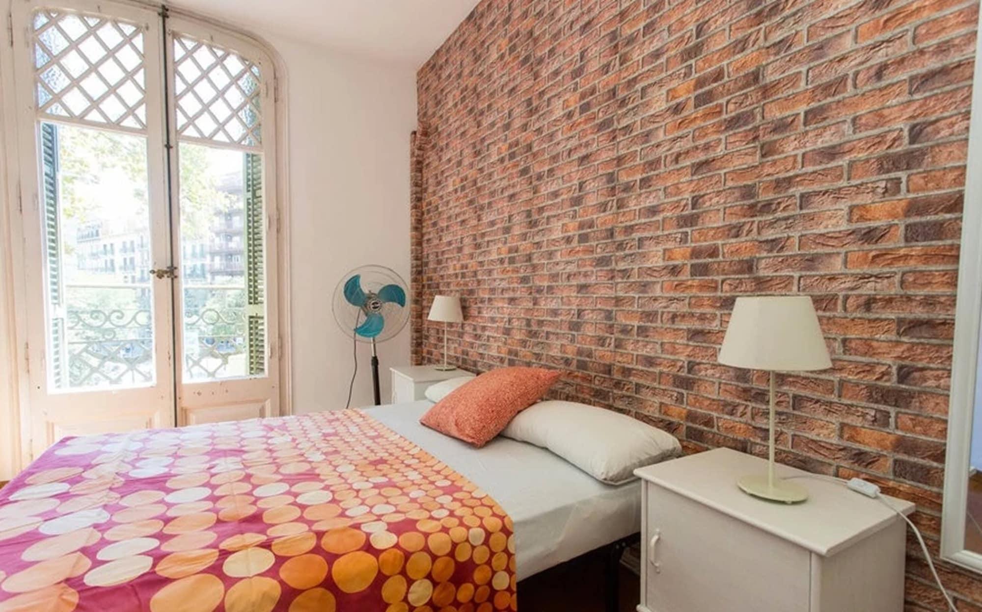 Diagonal House Hostel Barcelona Ngoại thất bức ảnh