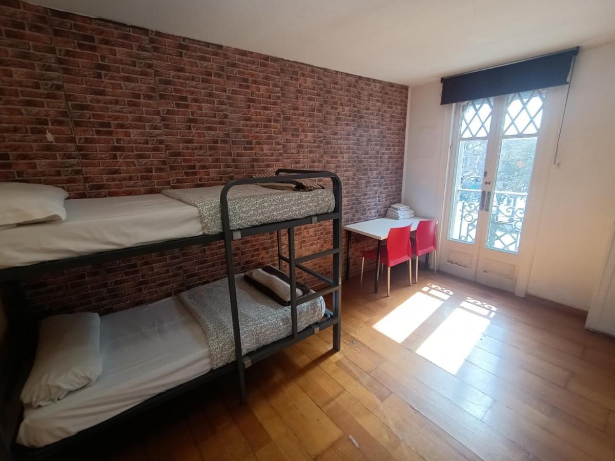 Diagonal House Hostel Barcelona Ngoại thất bức ảnh