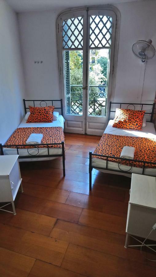 Diagonal House Hostel Barcelona Ngoại thất bức ảnh